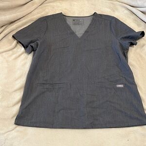 Figs Casma Graphite Three Pocket Scrub Top